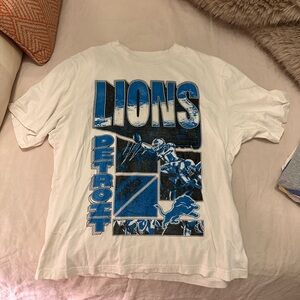 Abercrombie & Fitch White and Blue Graphic Tee